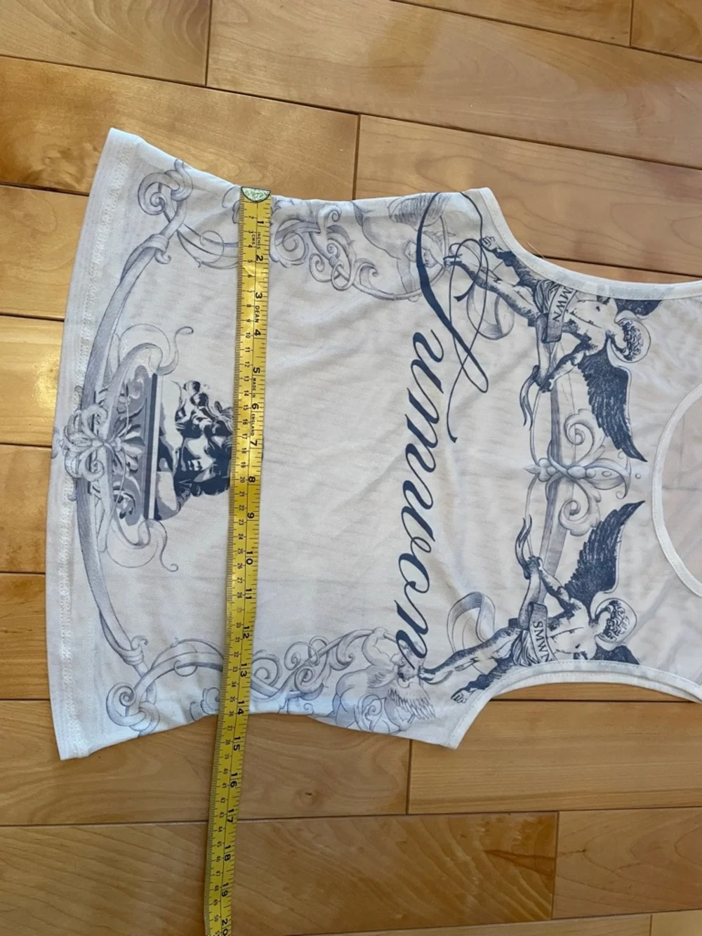 M Stunning Vintage-Inspired White Graphic Tank Top - Picture 6 of 7